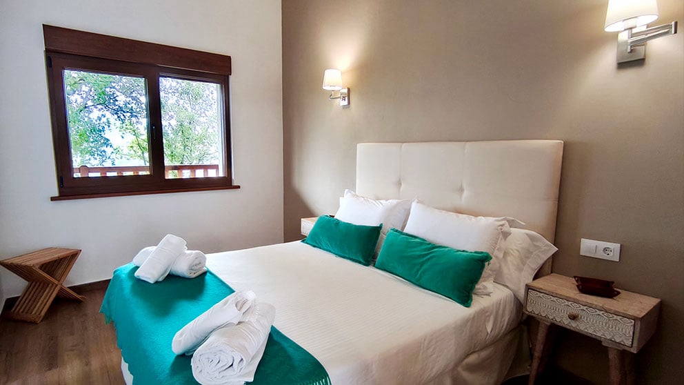 habitación doble apartamento de turismo en Cangas de Onís, Asturias.