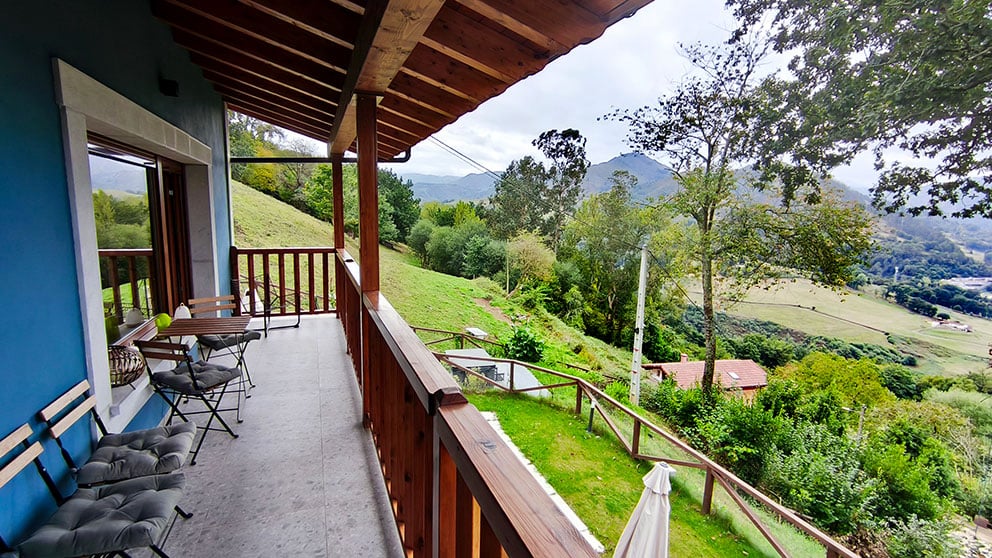 Terraza de apartamento en Cangas de Onís, Asturias.